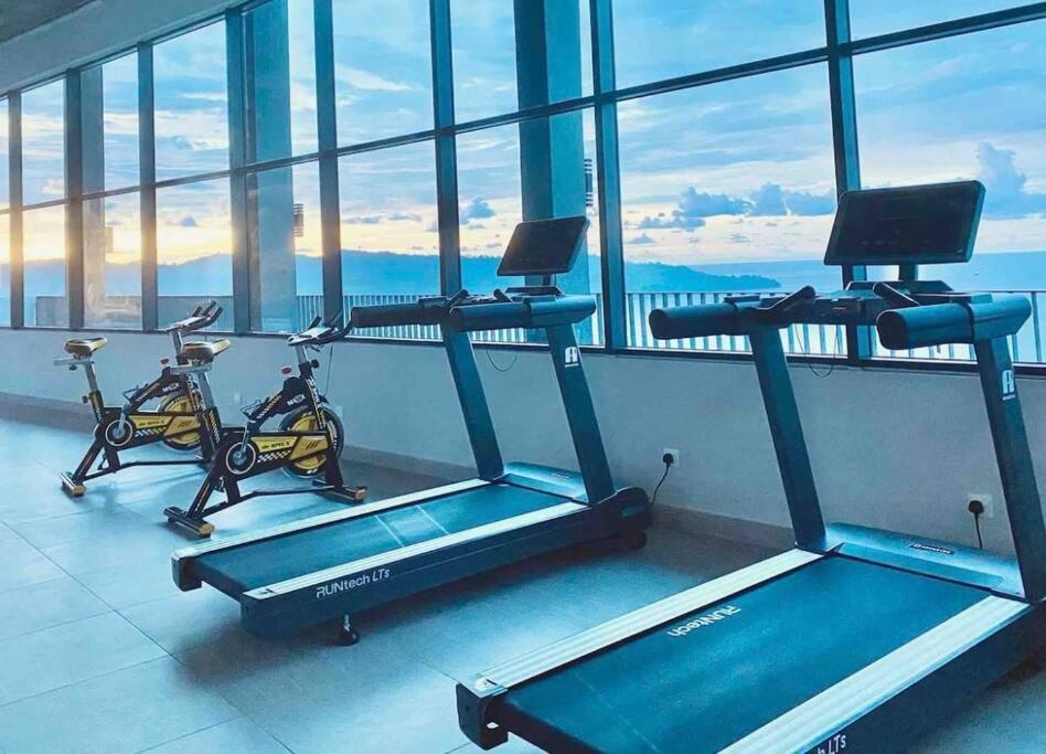 Jesselton Quay,2Br,4-5Pax,Mountain View Lejlighed Kota Kinabalu Eksteriør billede