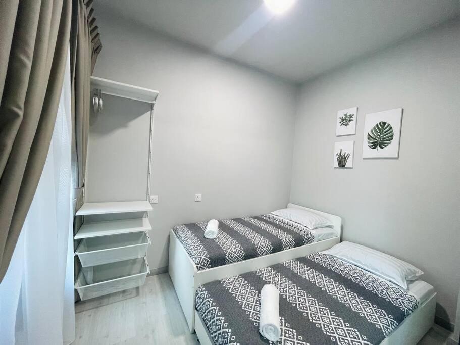 Jesselton Quay,2Br,4-5Pax,Mountain View Lejlighed Kota Kinabalu Eksteriør billede